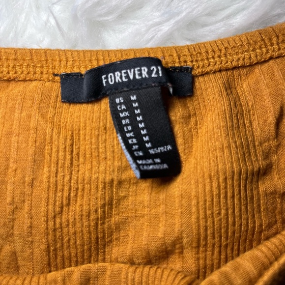 Top - Picture 3 of 4